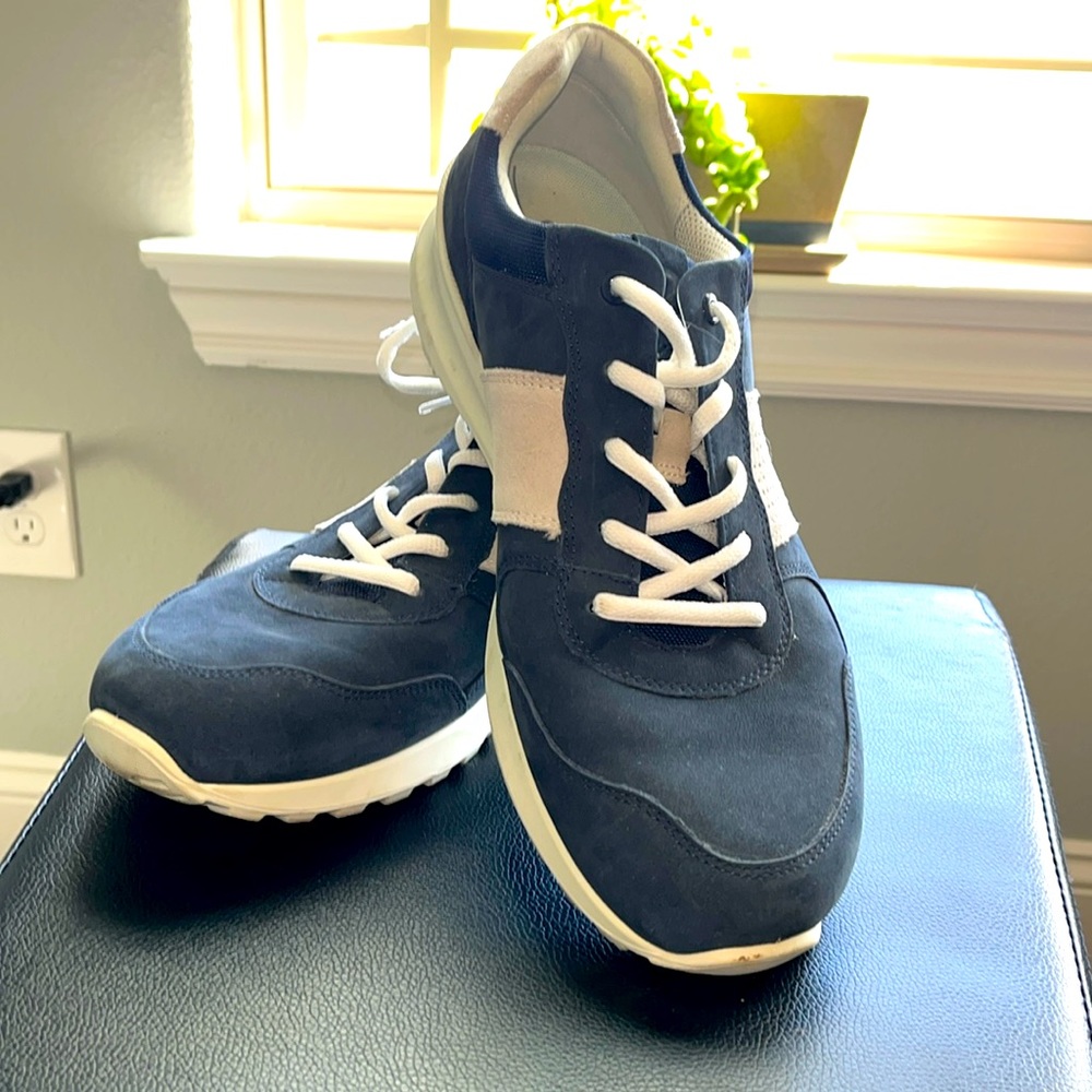 Men’s Ecco tennis shoes, size 46 (eu) 12 (us).